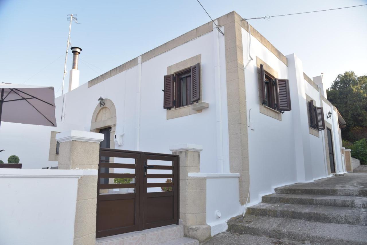 Kamara Traditional House Soroni エクステリア 写真